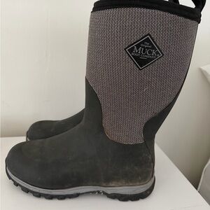 Muck Boot Company Kids Black and Gray Boots